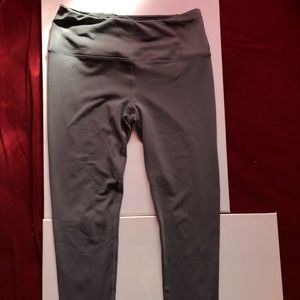3/4 Length Gray Leggings | Athletic Ware